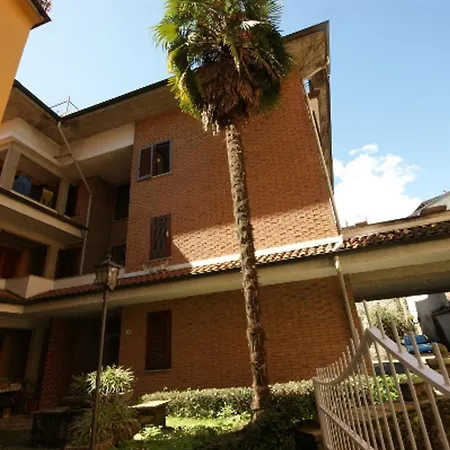 Garibaldi Apartment
